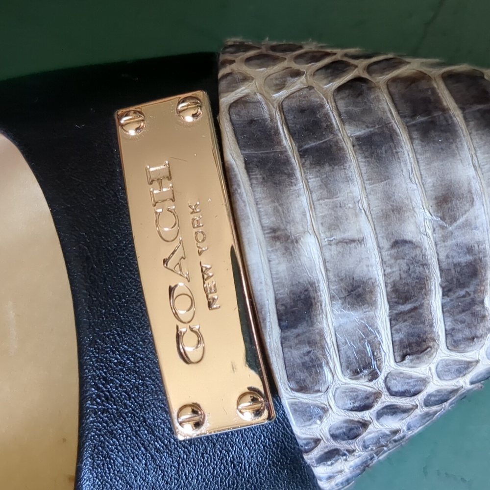 Coach Zan Two Tone Black/ Snake Skin heels Size 9 - Picture 16 of 16